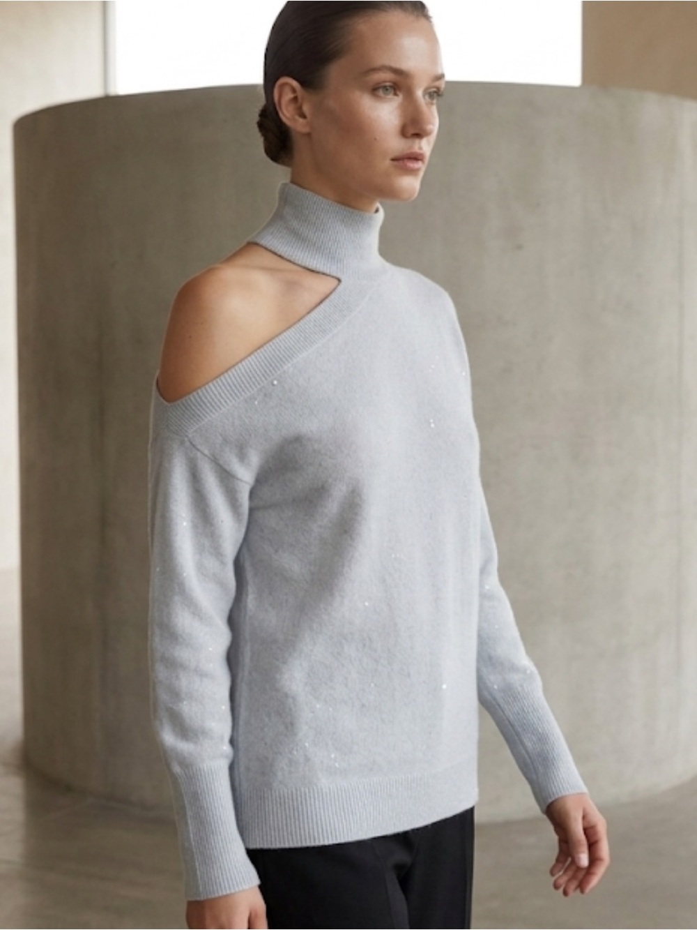 NAADAM Cashmere One Shoulder Cutout Turtleneck Sweater Large
